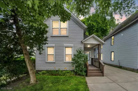 1923 W 77th St, Cleveland, OH 44102