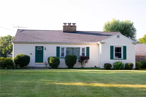 Exterior - 396 Brookfield Ave, Boardman, OH 44512 photo 10 of 12