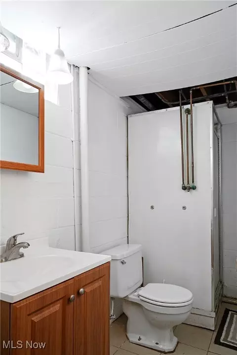Bath - 396 Brookfield Ave, Boardman, OH 44512 photo 2 of 2