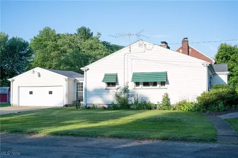 Exterior - 396 Brookfield Ave, Boardman, OH 44512 photo 9 of 12