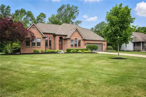 285 Saint Andrews, Cortland, OH 44410