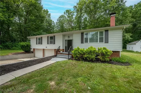 2364 Earl, Niles, OH 44446