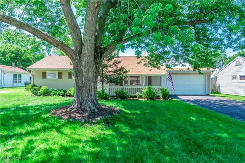 5149 Langfitt St, Vermilion, OH 44089