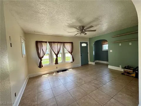 363 Oberlin Rd, Elyria, OH 44035 photo 4