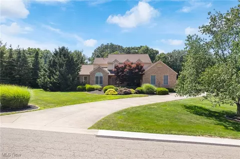 5537 Governors Ave NW, Canton, OH 44718
