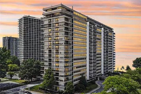 12550 Lake Ave #1002, Lakewood, OH 44107