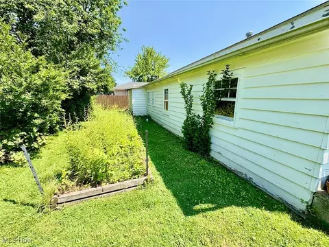 3715 Liberty St, Ashtabula, OH 44004 photo 24