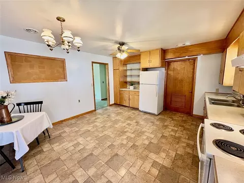 3715 Liberty St, Ashtabula, OH 44004 photo 8