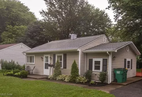 1995 Benjamin Rd, Madison, OH 44057