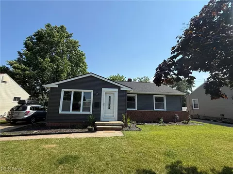 10651 Riveredge Dr, Parma, OH 44130