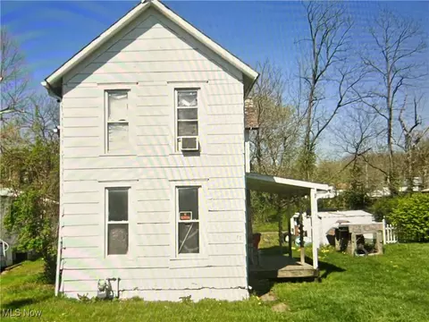 37 Franklin Ave, Roseville, OH 43777