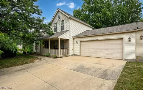 4059 Falconswalk Ct #6, Stow, OH 44224