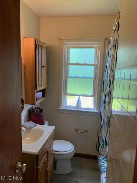 Bath - 30209 Robert St, Wickliffe, OH 44092 photo 1 of 1