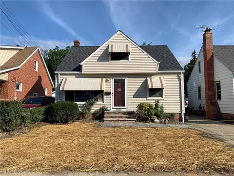 Exterior - 30209 Robert St, Wickliffe, OH 44092 photo 2 of 3