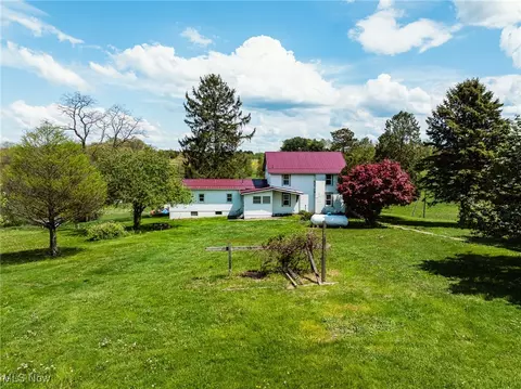 1183 Waynesburg Rd NW, Carrollton, OH 44615