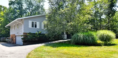 30700 Ainsworth Dr, Pepper Pike, OH 44124