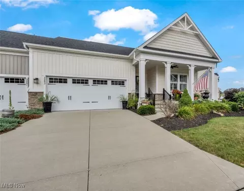 3283 Jackson Park Dr NW, Massillon, OH 44646