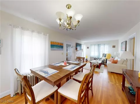 Dining - 1907 Robindale St, Wickliffe, OH 44092 photo 2 of 4