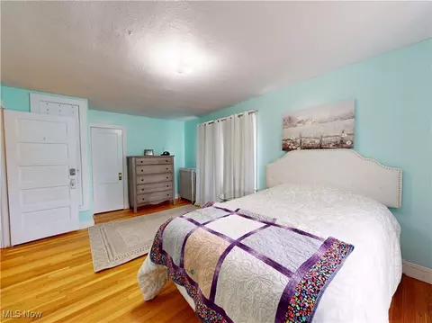 Bedroom - 1907 Robindale St, Wickliffe, OH 44092 photo 6 of 6