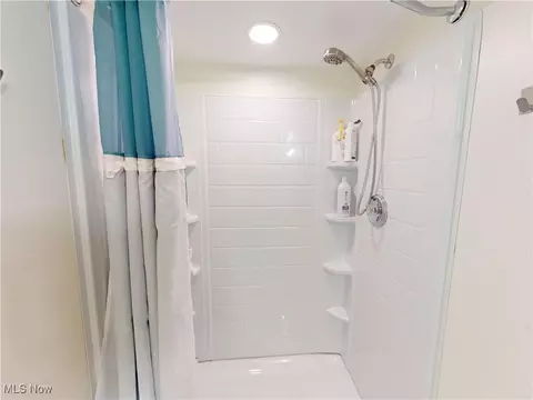 Bath - 1907 Robindale St, Wickliffe, OH 44092 photo 6 of 6