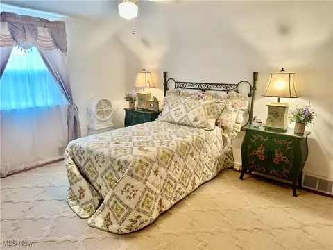 Bedroom - 7038 Southern Blvd, Boardman, OH 44512 photo 3 of 6