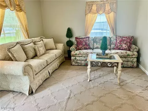 Living - 7038 Southern Blvd, Boardman, OH 44512 photo 3 of 3