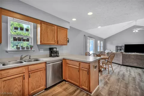 4052 Pine Dr, Rootstown, OH 44272 photo 11
