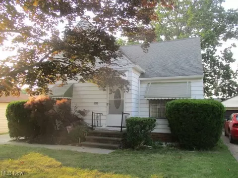 1312 Parkleigh Dr, Parma, OH 44134