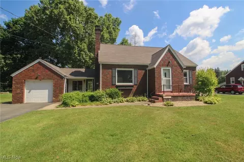 1942 Wingate Rd, Youngstown, OH 44514