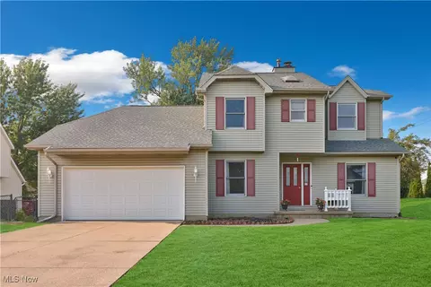 8391 Lanmark Dr, Mentor, OH 44060 photo 1