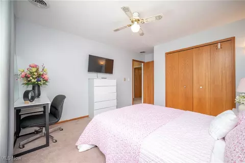 Bedroom - 664 Cathy Ann Dr, Boardman, OH 44512 photo 6 of 10