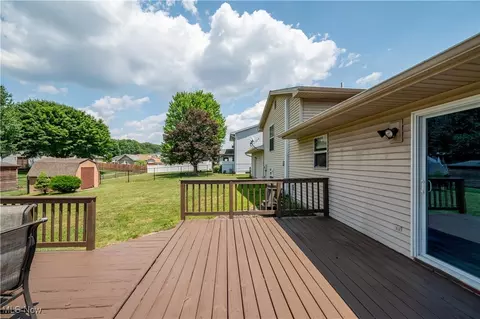 Exterior - 664 Cathy Ann Dr, Boardman, OH 44512 photo 6 of 10