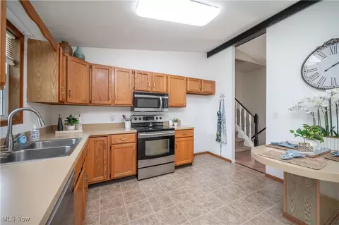 Kitchen - 664 Cathy Ann Dr, Boardman, OH 44512 photo 1 of 1