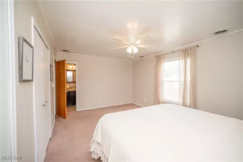 Bedroom - 664 Cathy Ann Dr, Boardman, OH 44512 photo 2 of 10