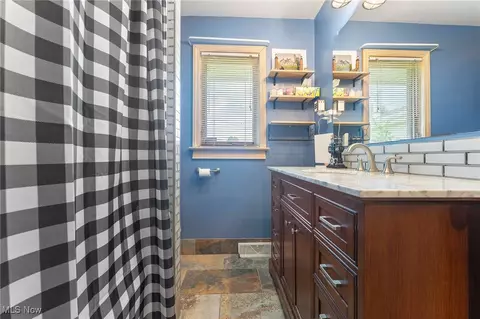 Bath - 38111 Eric Dr, Lisbon, OH 44432 photo 1 of 1