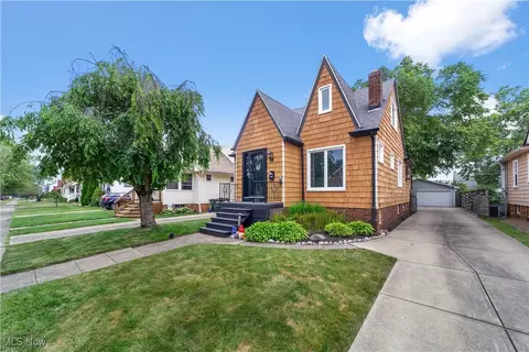 Exterior - 7604 Spring Garden Rd, Parma, OH 44129 photo 8 of 8