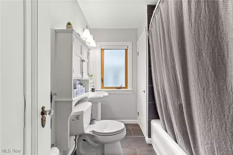 Bath - 7604 Spring Garden Rd, Parma, OH 44129 photo 1 of 2