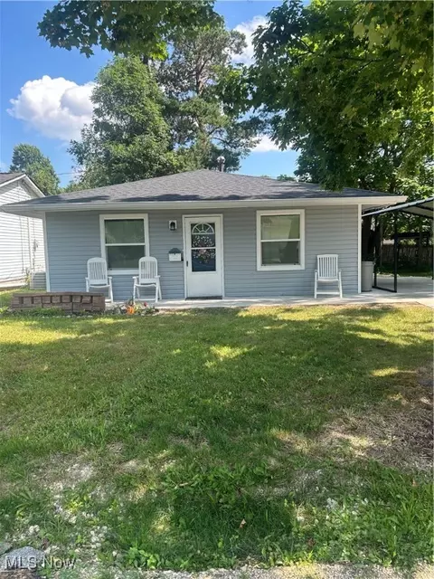 87 Clovercliff Dr, Chippewa Lake, OH 44215