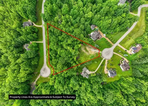 2388 Sunrise Oval, Brunswick, OH 44212