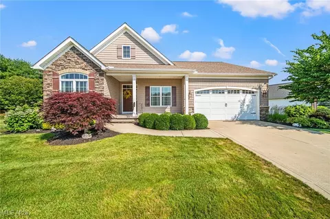 8687 Prairie Grass Ln, Mentor, OH 44060