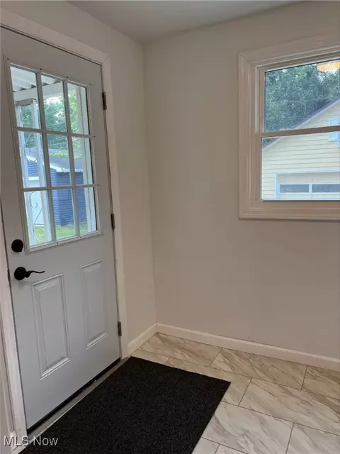 Entry Way - 1820 E 47th St, Ashtabula, OH 44004 photo 4 of 4
