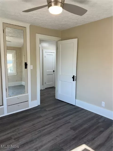 Bedroom - 1820 E 47th St, Ashtabula, OH 44004 photo 2 of 10