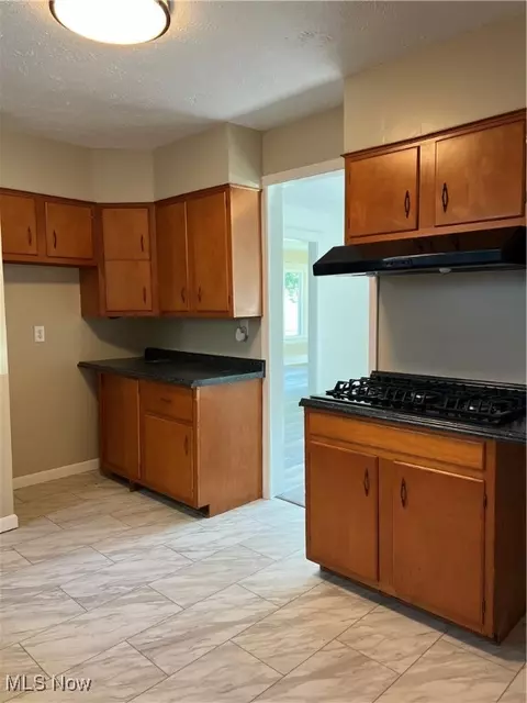Kitchen - 1820 E 47th St, Ashtabula, OH 44004 photo 2 of 3