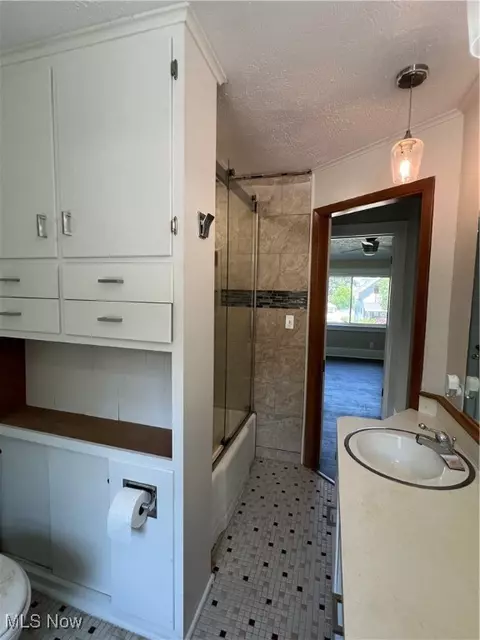 Bath - 1820 E 47th St, Ashtabula, OH 44004 photo 6 of 9