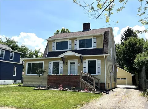 1820 E 47th St, Ashtabula, OH 44004