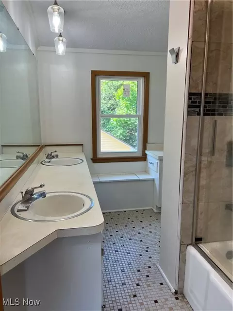 Bath - 1820 E 47th St, Ashtabula, OH 44004 photo 1 of 9