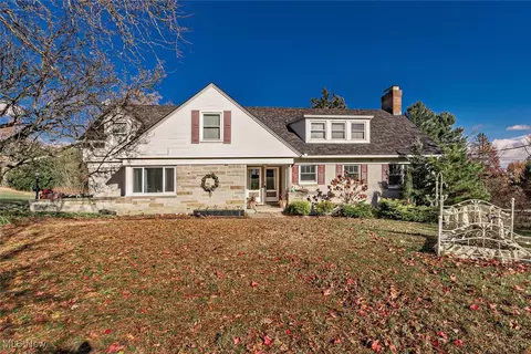 6955 Oakes Rd, Brecksville, OH 44141