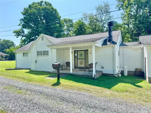 807 Lower Pine St, Grantsville, WV 26147