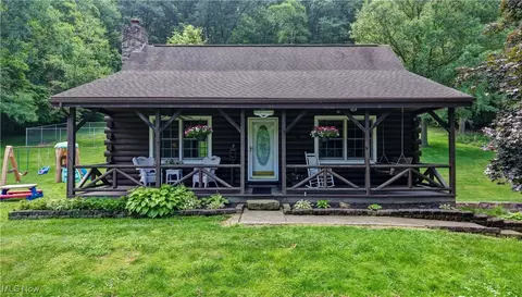 6911 Wardell Hollow Rd SE, Uhrichsville, OH 44683
