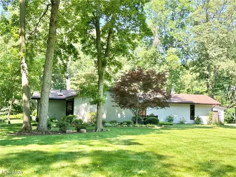 655 Atwood Dr, Tallmadge, OH 44278